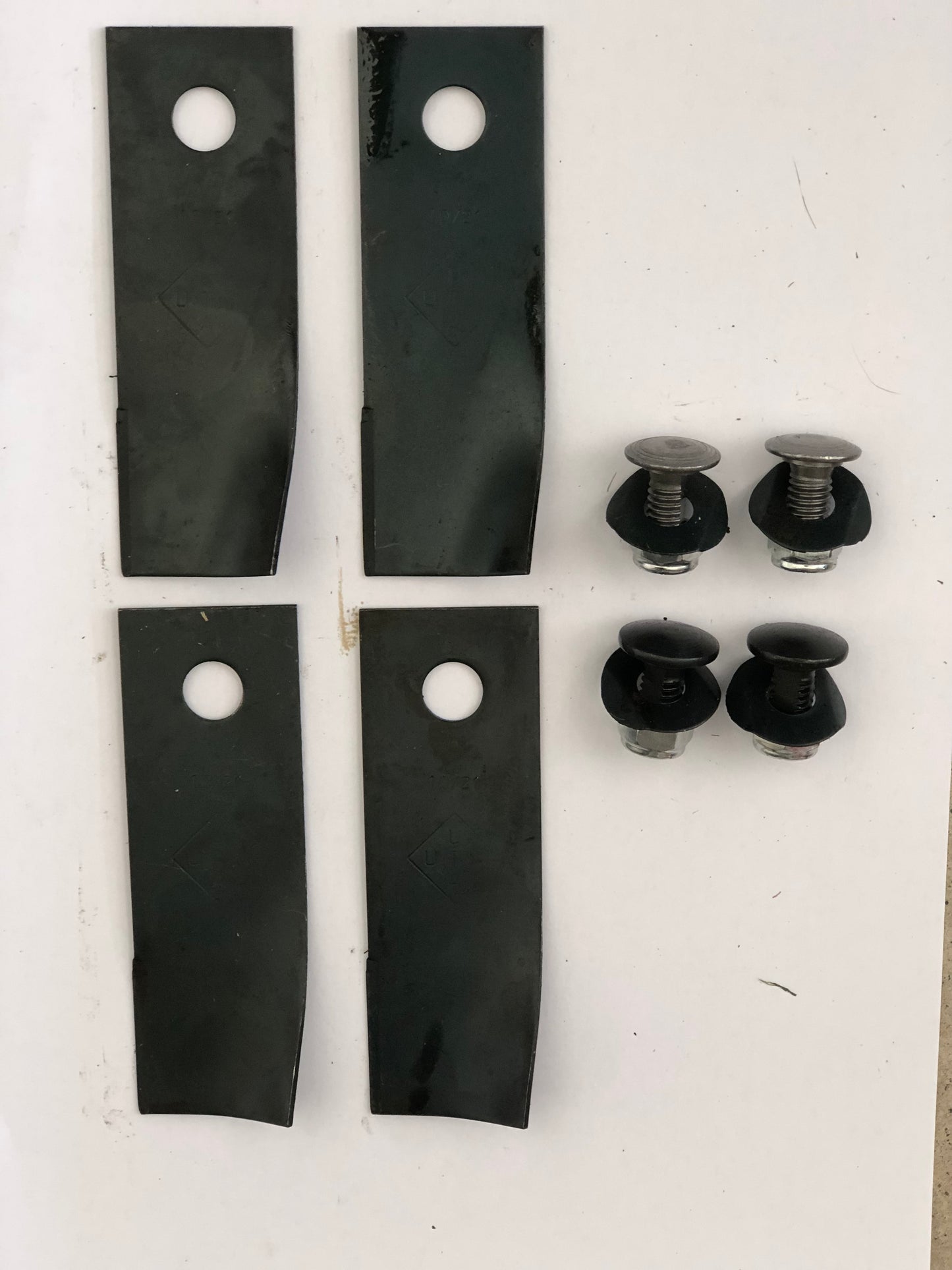 Non-Genuine Cox / Rover / Viking Blade and Bolt Set x2 PR